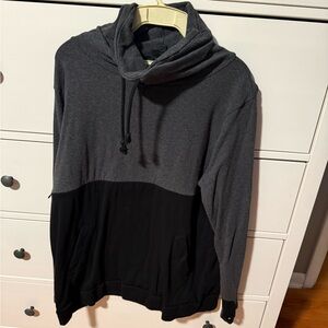 Nursing Queen Women's Gray and Black Nursing Top